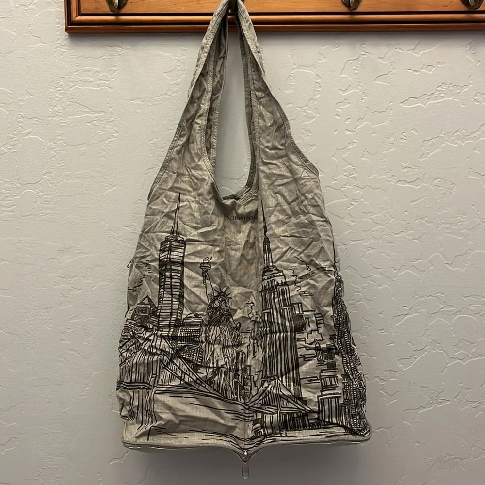Nordstrom Tote Bag NWT Cityscape Silver Travel Fold Zip Up Packable Reusable